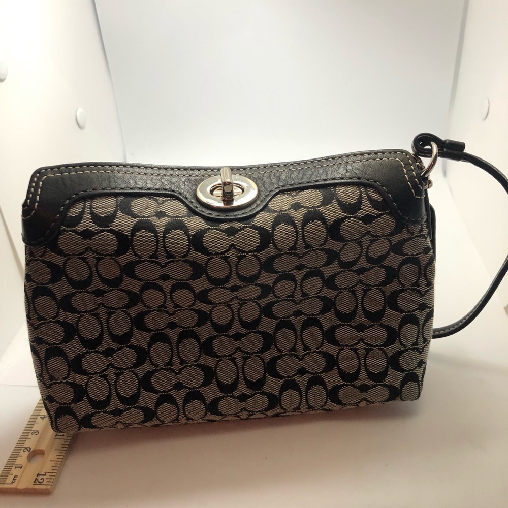 Coach Signature C Wristlet Turn Lock  Purse.